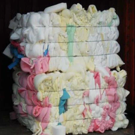 vertical double-cylinder hydraulic baler.jpg